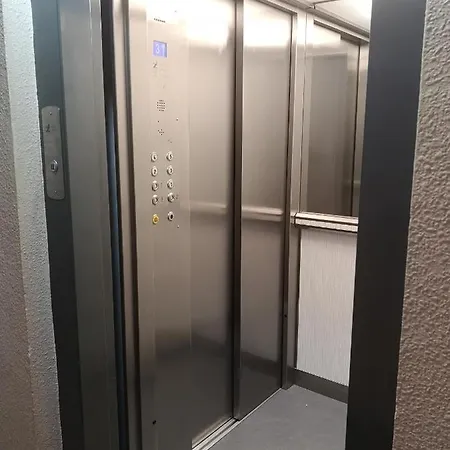 Escultor Moreto - Parking Gratis Apartmán